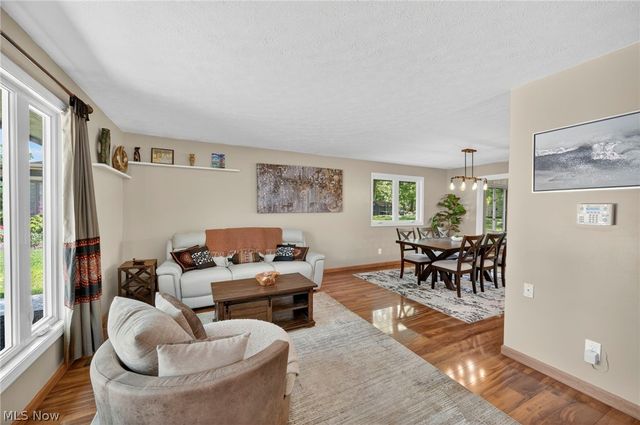 25983 Hilliard Boulevard, Westlake, OH 44145