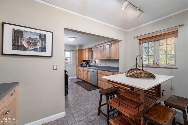 441 Manor Street, Grosse Pointe Farms, MI 48236