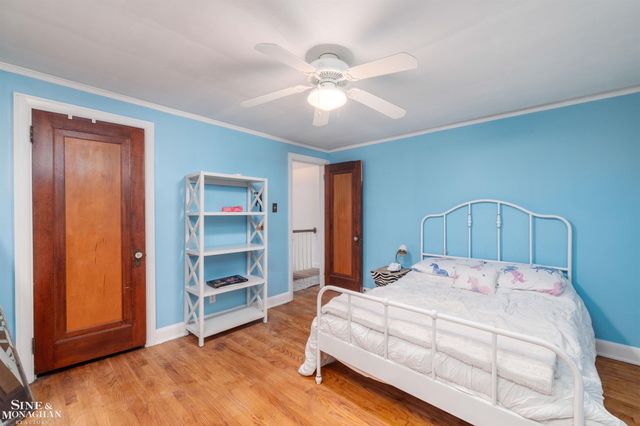 441 Manor Street, Grosse Pointe Farms, MI 48236