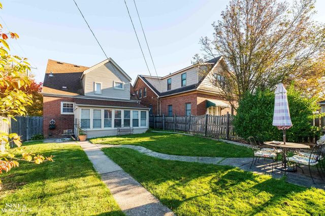 441 Manor Street, Grosse Pointe Farms, MI 48236