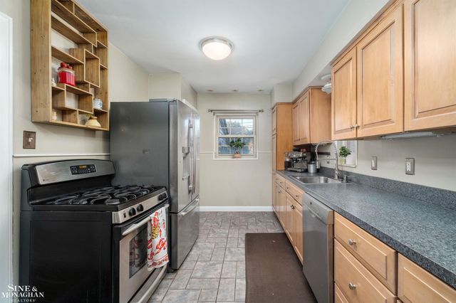 441 Manor Street, Grosse Pointe Farms, MI 48236