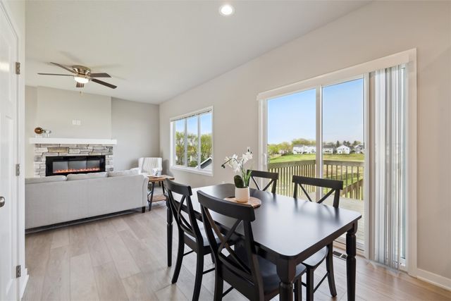 1715 Willow Court, Norwalk, IA 50211
