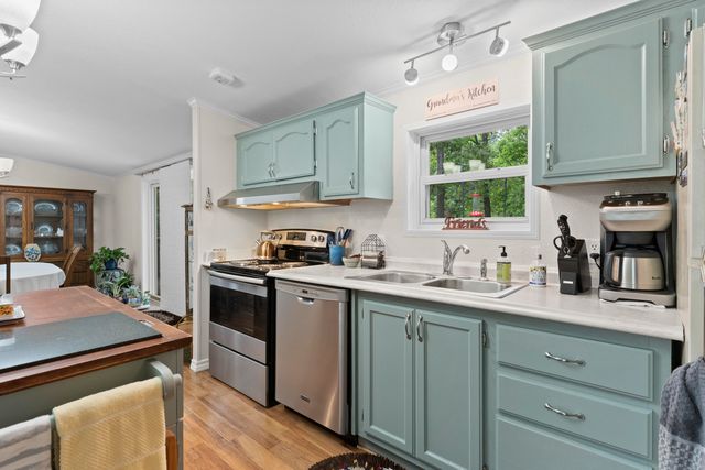 11899 Country Aire Lane, Mountain Grove, MO 65711