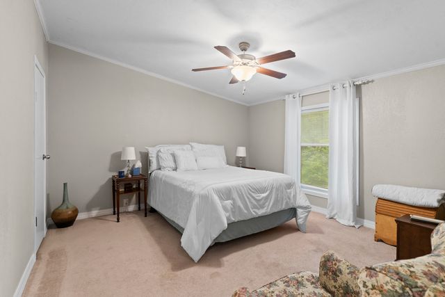 11899 Country Aire Lane, Mountain Grove, MO 65711