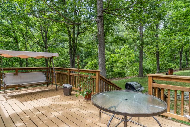 11899 Country Aire Lane, Mountain Grove, MO 65711