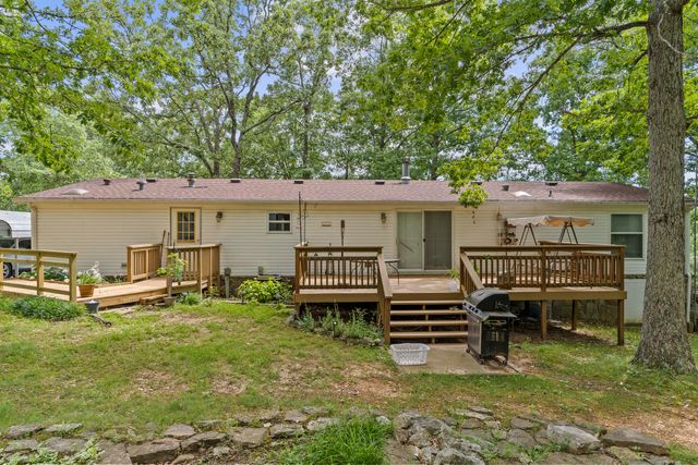 11899 Country Aire Lane, Mountain Grove, MO 65711