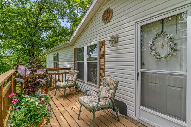 11899 Country Aire Lane, Mountain Grove, MO 65711