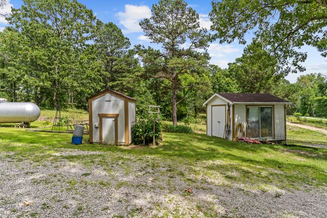 11899 Country Aire Lane, Mountain Grove, MO 65711