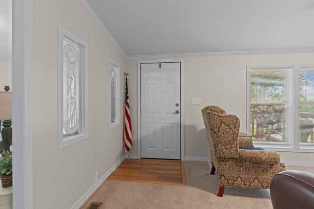 11899 Country Aire Lane, Mountain Grove, MO 65711