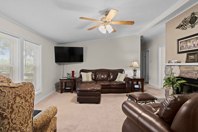 11899 Country Aire Lane, Mountain Grove, MO 65711