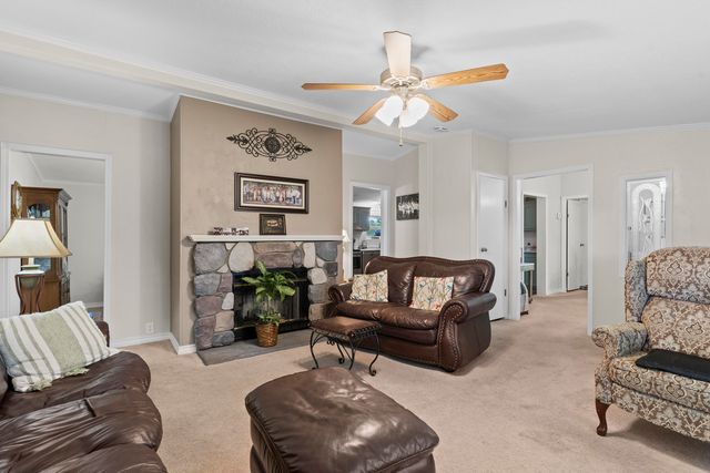 11899 Country Aire Lane, Mountain Grove, MO 65711