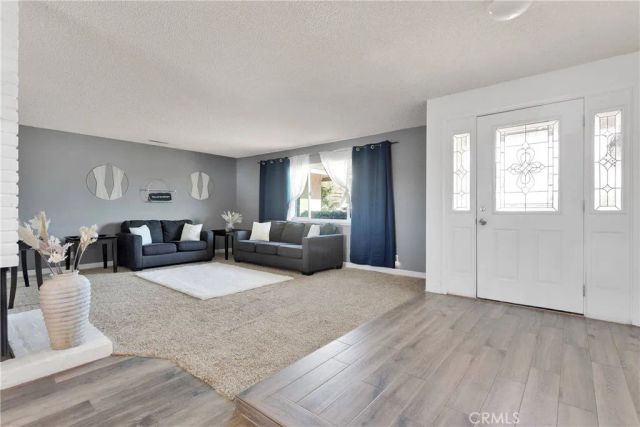 19949 Rimrock Road, Apple Valley, CA 92307