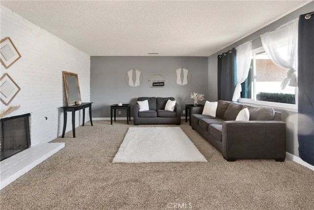 19949 Rimrock Road, Apple Valley, CA 92307