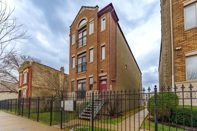 119 N Mozart Street 2, Chicago, IL 60612