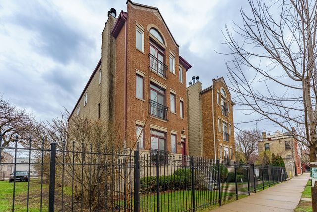 119 N Mozart Street 2, Chicago, IL 60612