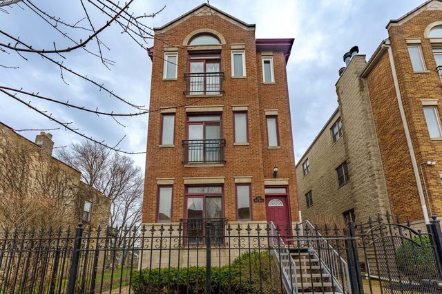 119 N Mozart Street 2, Chicago, IL 60612