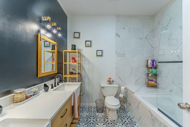 119 N Mozart Street 2, Chicago, IL 60612