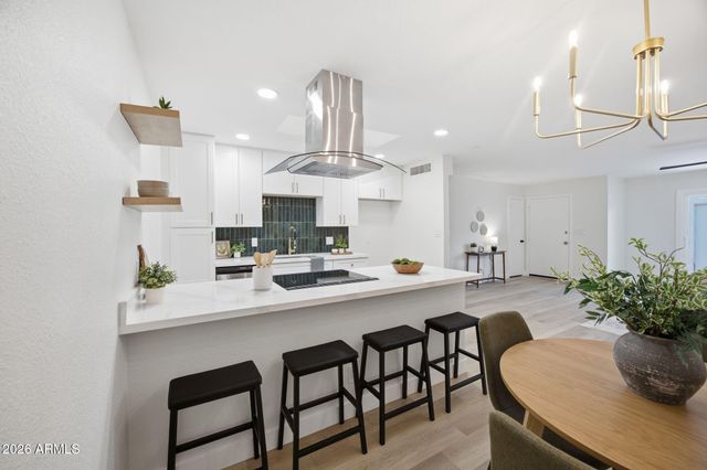 8855 N NEW WORLD Drive, Glendale, AZ 85302