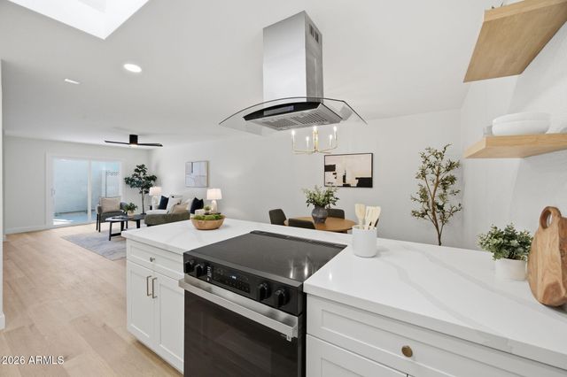 8855 N NEW WORLD Drive, Glendale, AZ 85302