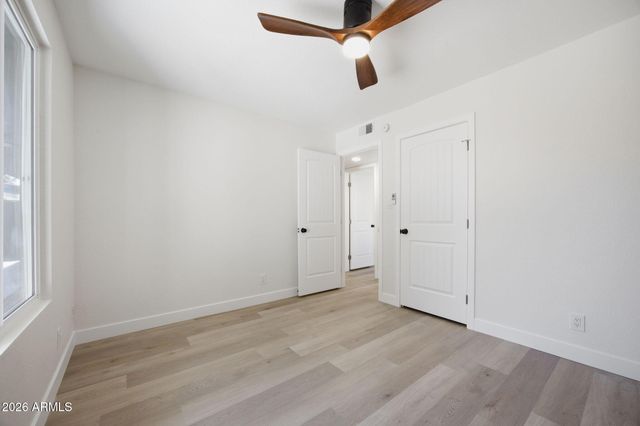 8855 N NEW WORLD Drive, Glendale, AZ 85302