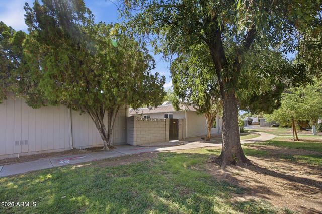 8855 N NEW WORLD Drive, Glendale, AZ 85302