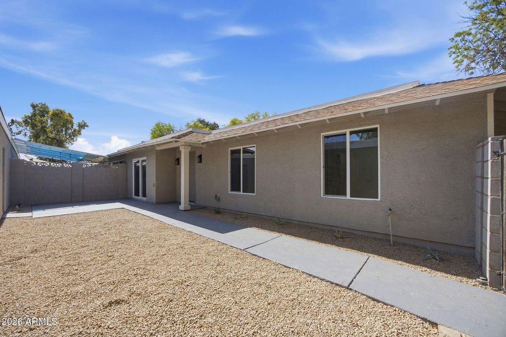 8855 N NEW WORLD Drive, Glendale, AZ 85302 — photo 3