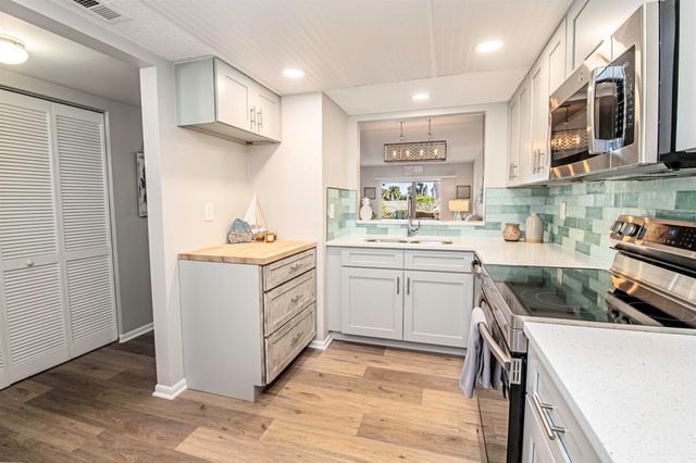 4 Ocean Trace Rd 119, St Augustine, FL 32080