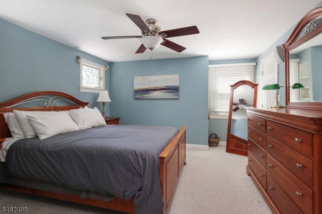 525 Princeton Rd, Linden City, NJ 07036