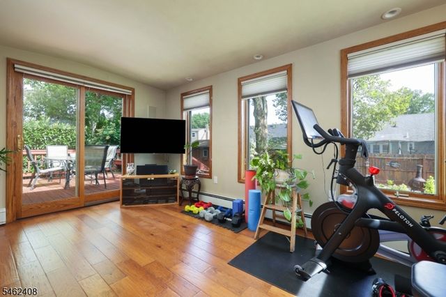 525 Princeton Rd, Linden City, NJ 07036