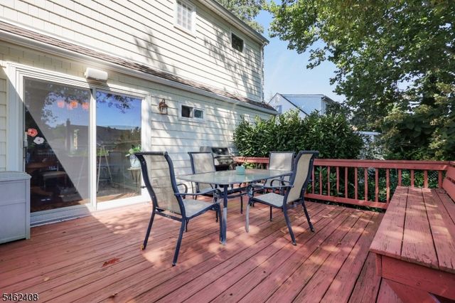 525 Princeton Rd, Linden City, NJ 07036