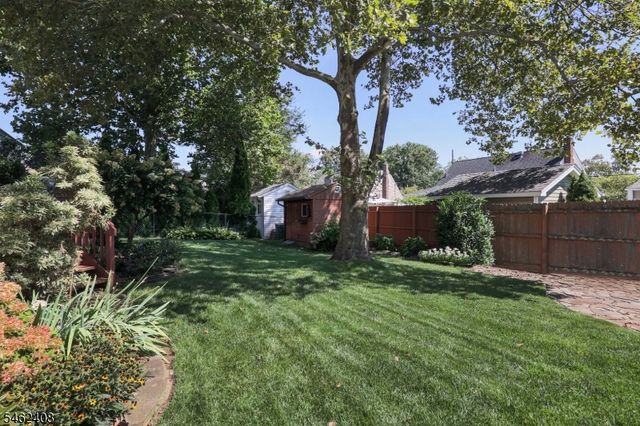 525 Princeton Rd, Linden City, NJ 07036