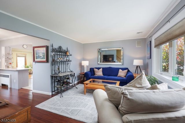 525 Princeton Rd, Linden City, NJ 07036