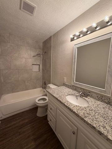 113 E Witcher Lane, Houston, TX 77076