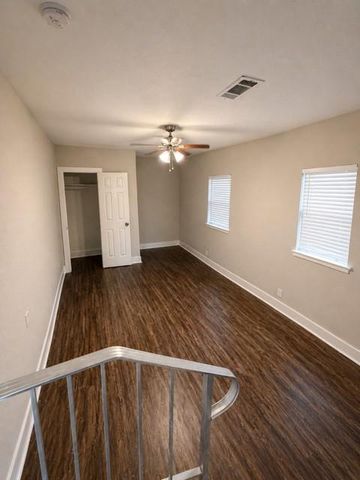 113 E Witcher Lane, Houston, TX 77076