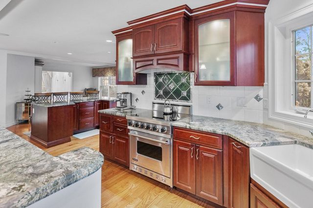 37 Brady Avenue, Salem, NH 03079