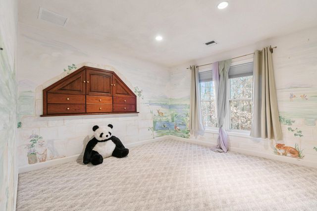 37 Brady Avenue, Salem, NH 03079