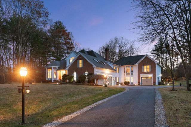 37 Brady Avenue, Salem, NH 03079