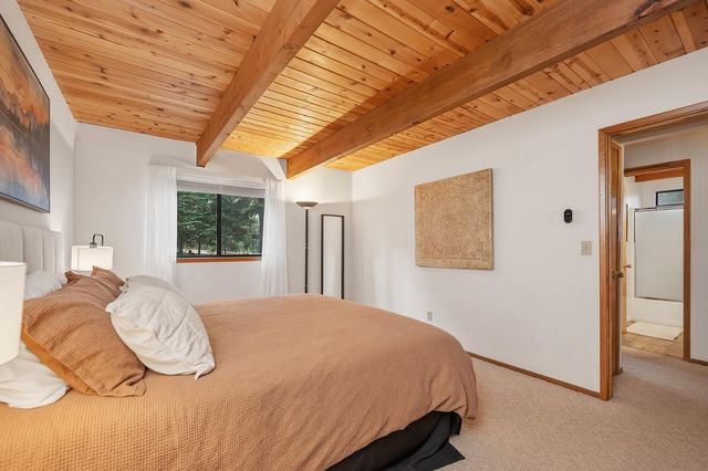 1302 Pebble Beach Way, Arnold, CA 95223