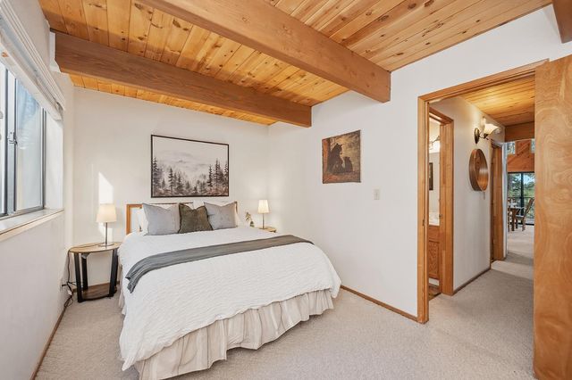 1302 Pebble Beach Way, Arnold, CA 95223