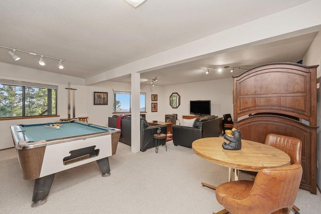 1302 Pebble Beach Way, Arnold, CA 95223