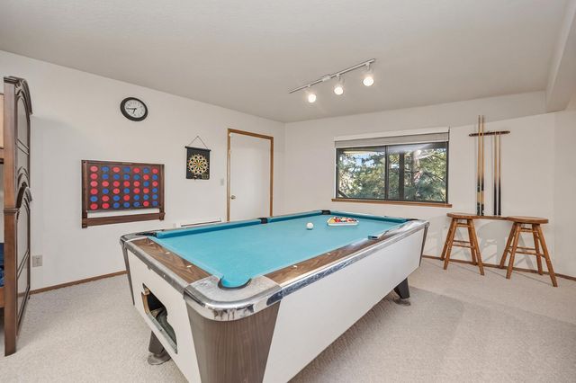 1302 Pebble Beach Way, Arnold, CA 95223