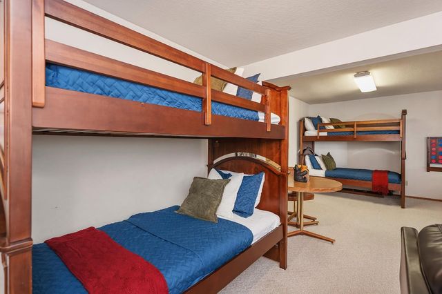 1302 Pebble Beach Way, Arnold, CA 95223