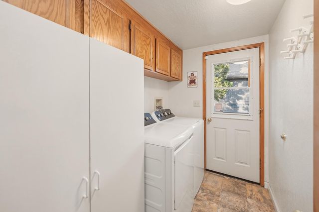 1302 Pebble Beach Way, Arnold, CA 95223
