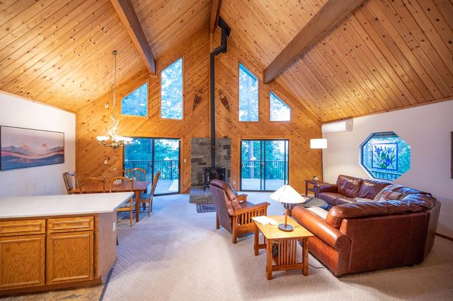 1302 Pebble Beach Way, Arnold, CA 95223