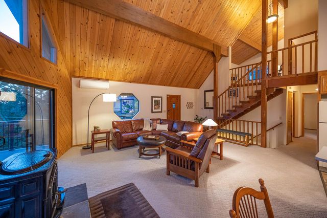 1302 Pebble Beach Way, Arnold, CA 95223