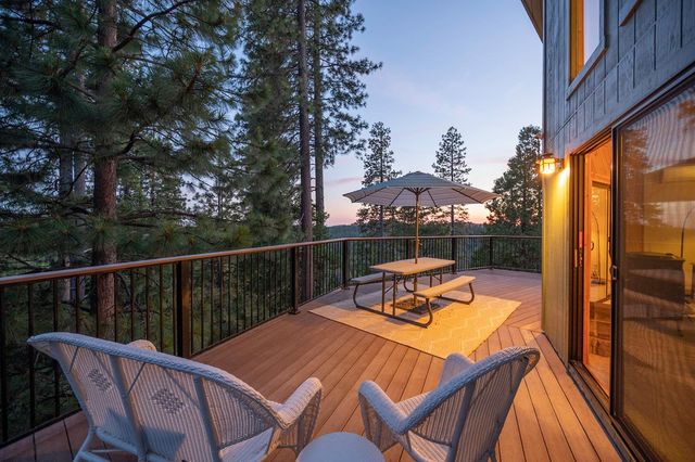 1302 Pebble Beach Way, Arnold, CA 95223