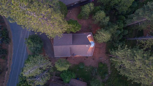 1302 Pebble Beach Way, Arnold, CA 95223
