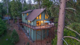 1302 Pebble Beach Way, Arnold, CA 95223