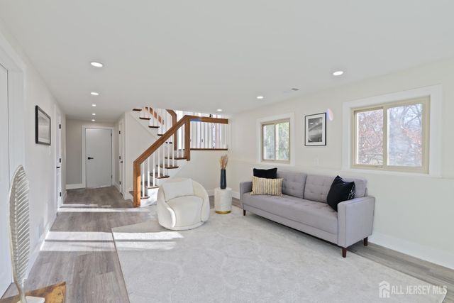 17 Wellington Road, East Brunswick, NJ 08816