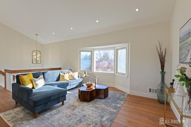 17 Wellington Road, East Brunswick, NJ 08816